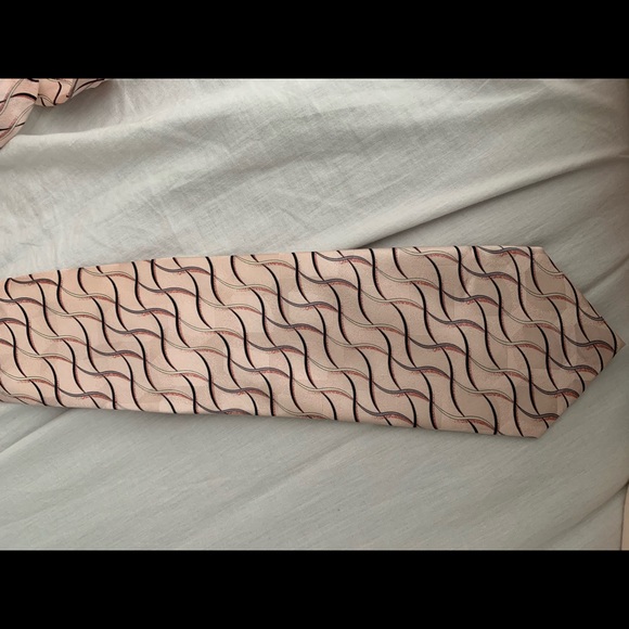 Vintage Pink Designed Tie - Picture 1 of 2